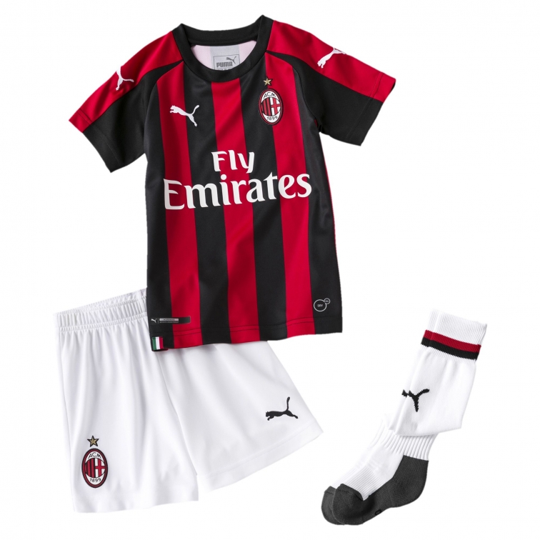 completo calcio AC Milan vendita completo calcio AC Milan vendita